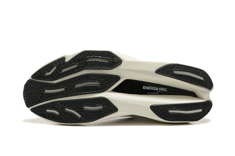 New Balance Elite v4 Shoes