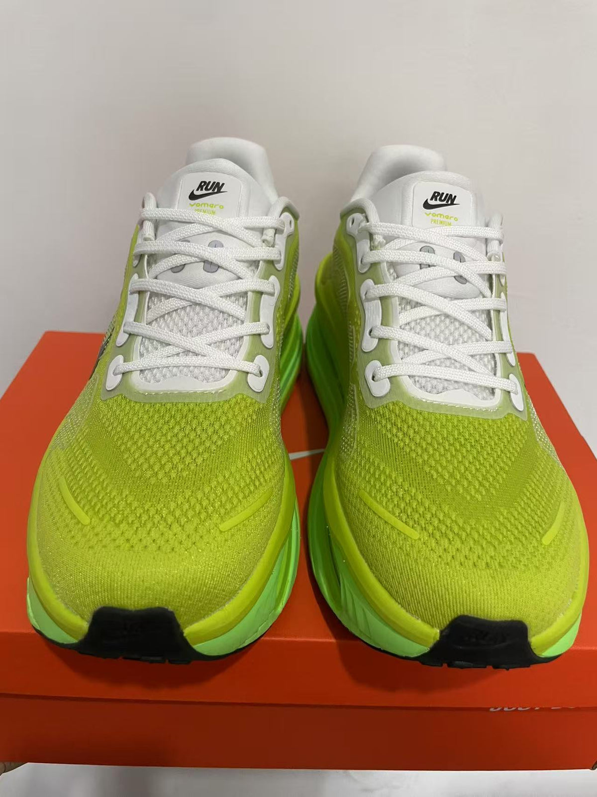 Vomero Premium Running Shoes – Bright Green