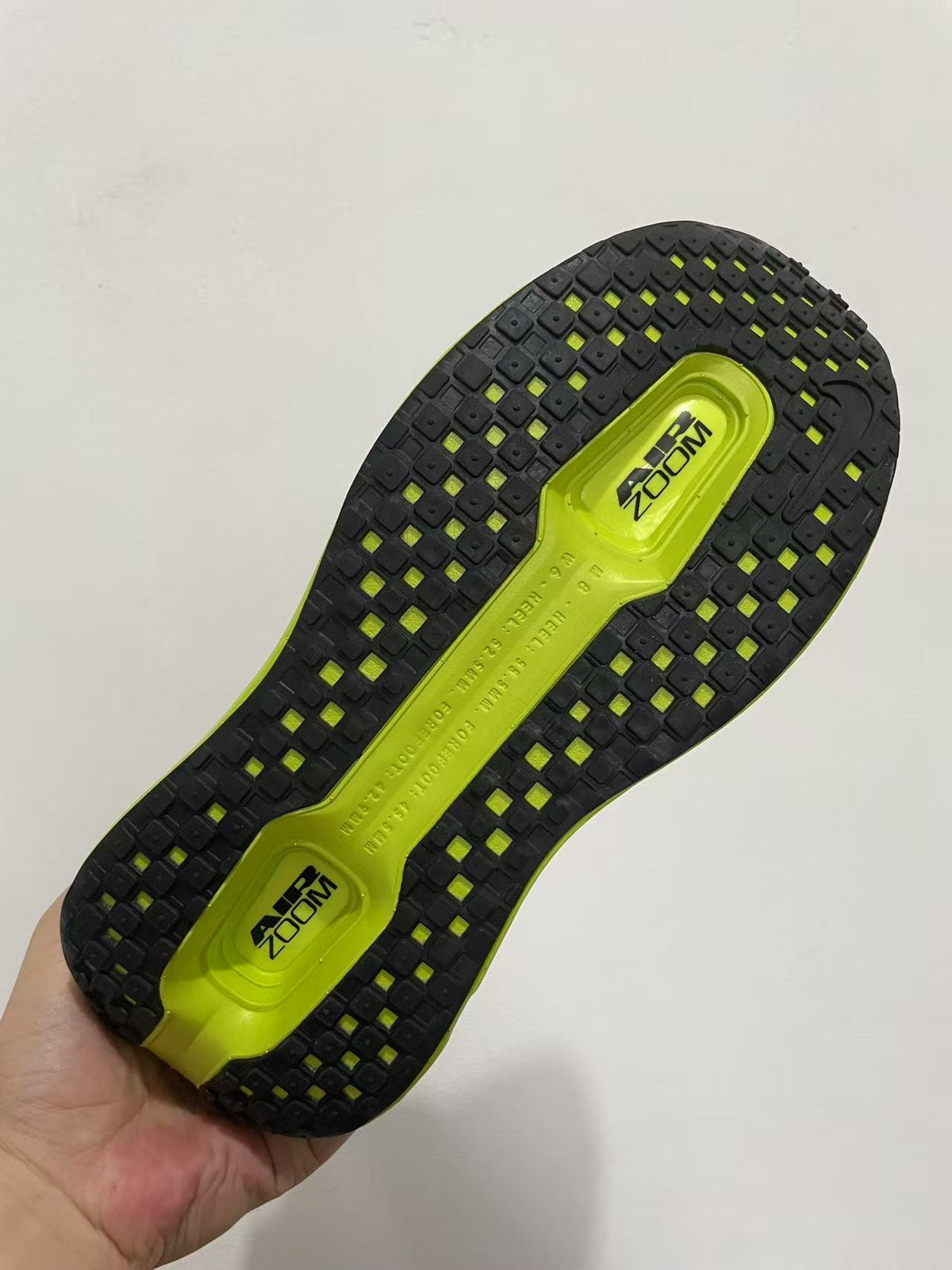 Vomero Premium Running Shoes – Bright Green